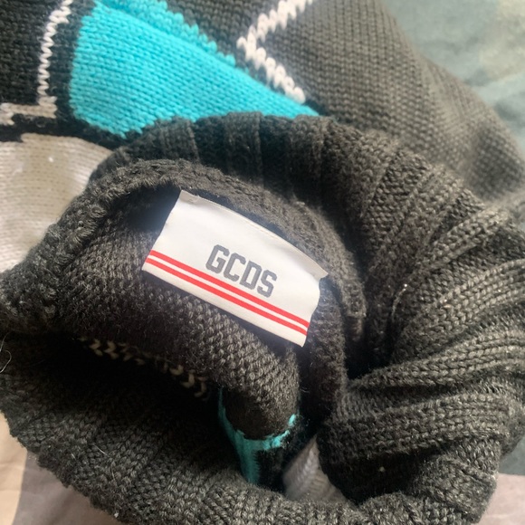 Good conditions is and oversizes sweater - Picture 3 of 4